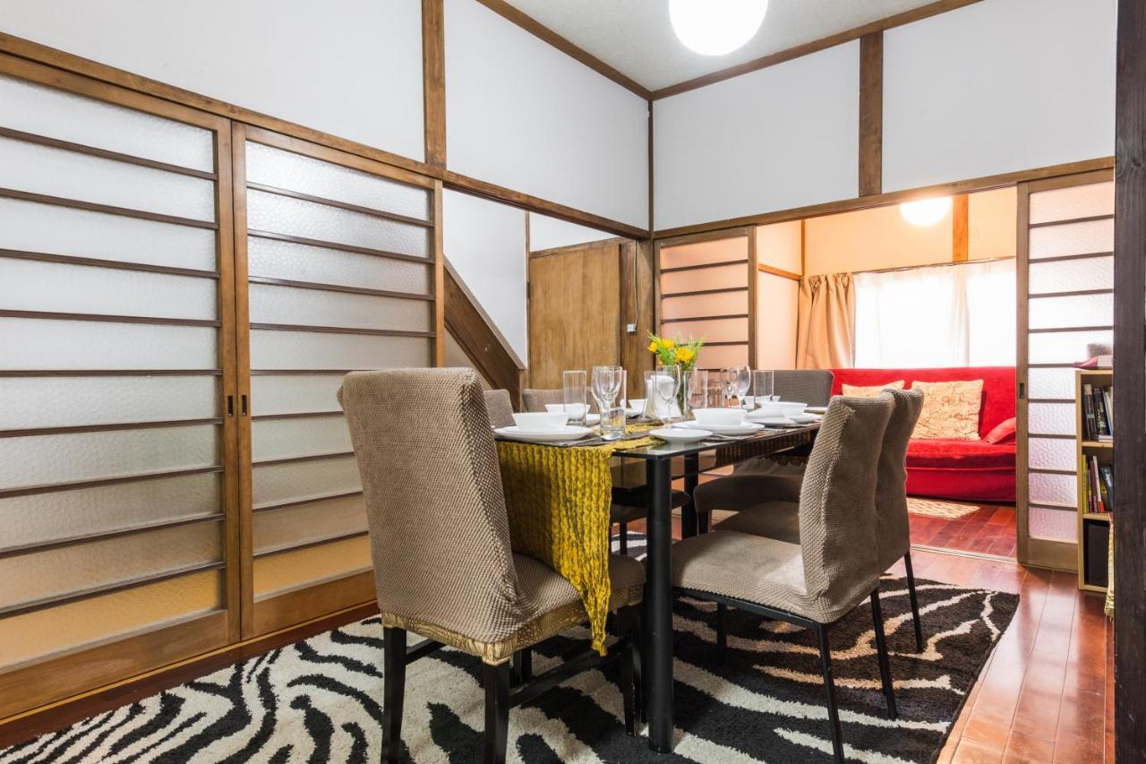 Samurai House - Large Family House, West Shinjuku Токио Экстерьер фото