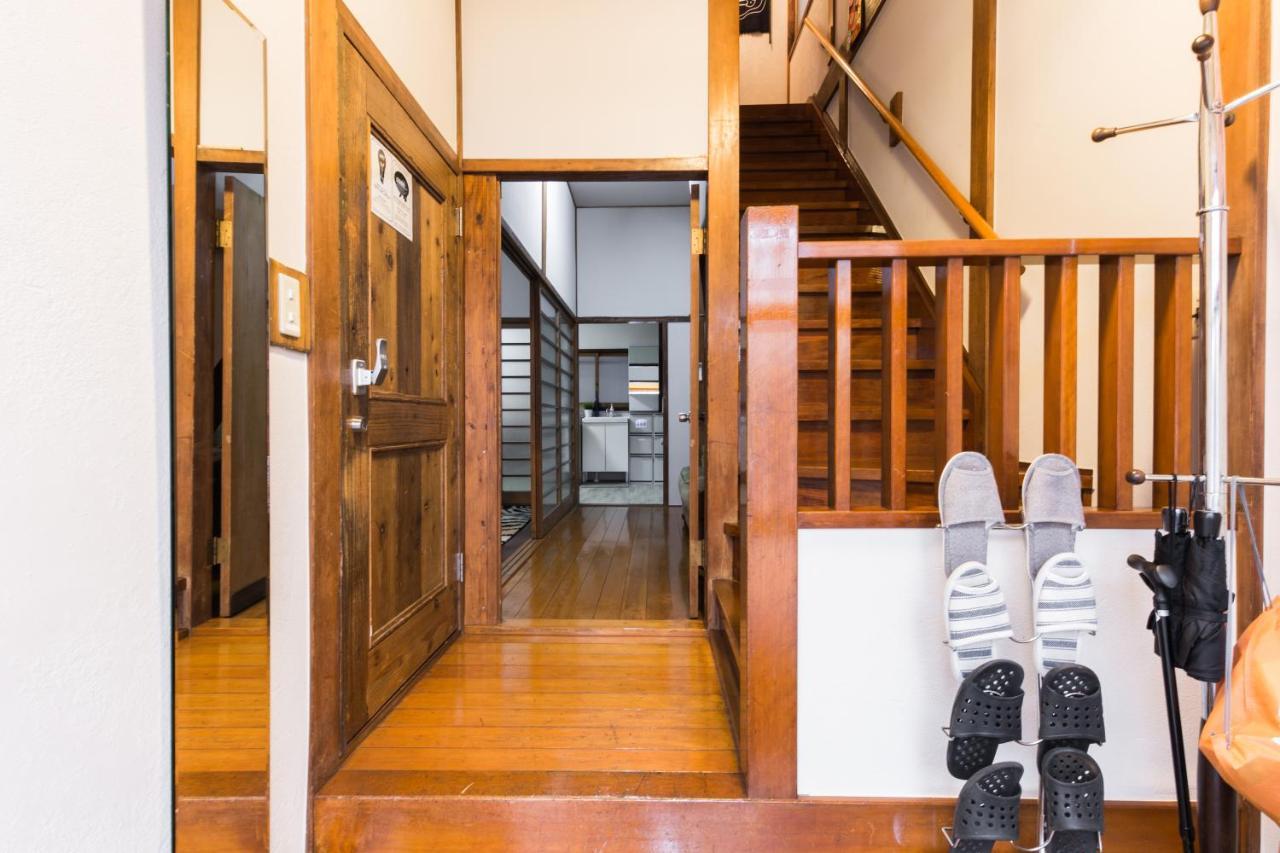 Samurai House - Large Family House, West Shinjuku Токио Экстерьер фото