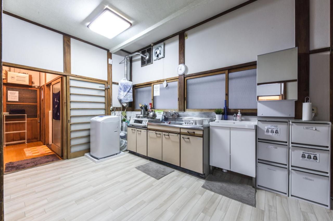 Samurai House - Large Family House, West Shinjuku Токио Экстерьер фото