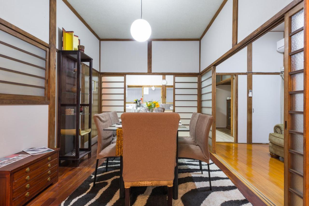 Samurai House - Large Family House, West Shinjuku Токио Экстерьер фото